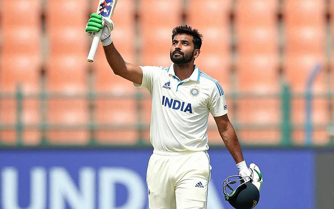 एडिलेड की दीवार पर हेड और केरी: क्रिसमस टेस्ट के 50 दिन, और एक प्रोमोशनल कैलेंडर की रिपोर्ट