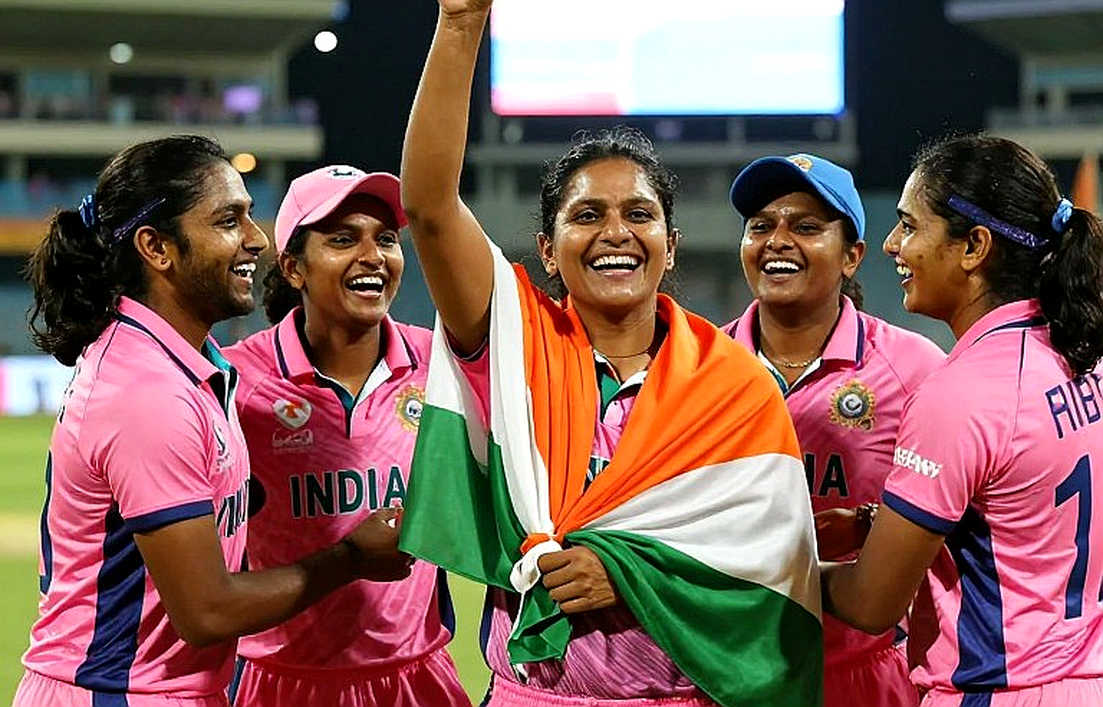 India A vs New Zealand A, Day 2: 117 रन का बोझ, Auqib Nabi के दो-में-दो, और वह आंकड़ा जो रिपोर्ट में नहीं था
