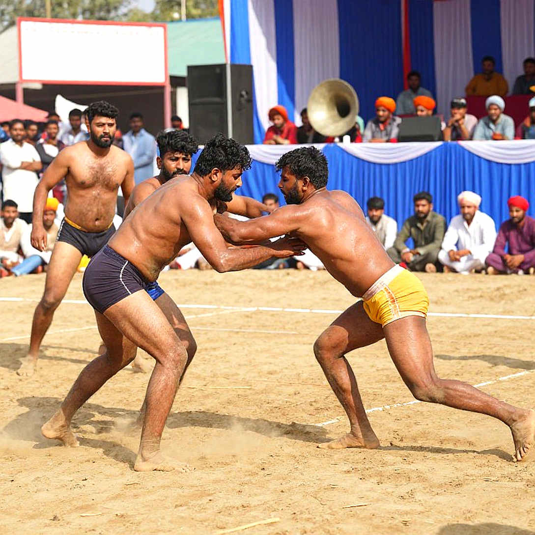 कप्तान पहले, टीम बाद में: अहमदाबाद में सुरजीत सिंह की कमान और वह सवाल जो प्रेस रिलीज़ ने नहीं पूछा