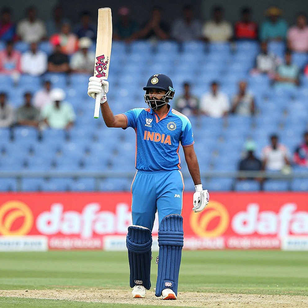 41/3 से 180/5: फिलिप्स का 162.79, जैकब्स का 121.74 — एक ही साझेदारी, दो अलग अर्थव्यवस्थाएँ